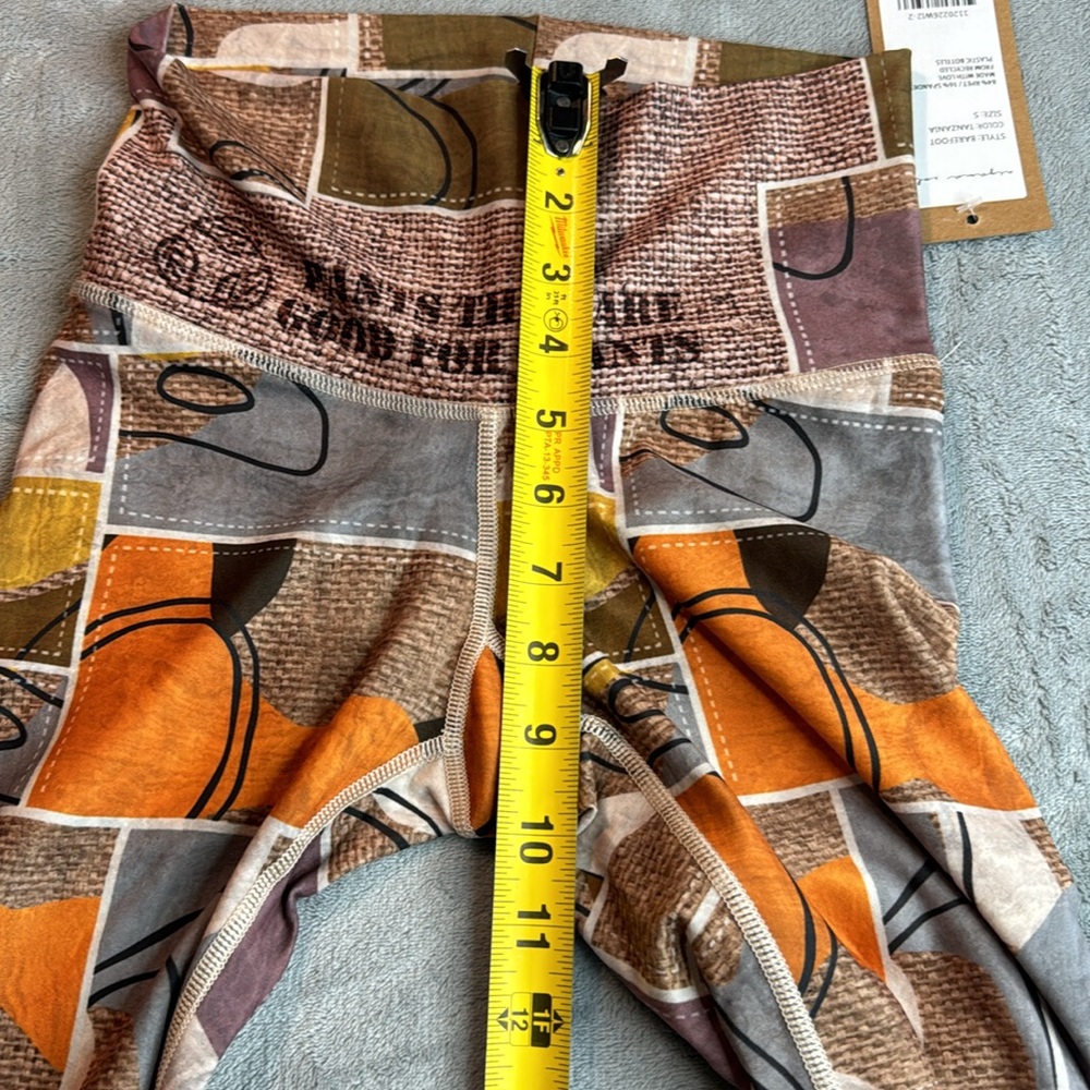 NWT Niyama Sol Tanzania Barefoot Legging Size Small - Picture 13 of 14